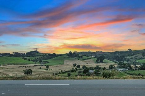 Photo of property in 98 Helenslee Road, Pokeno, 2472