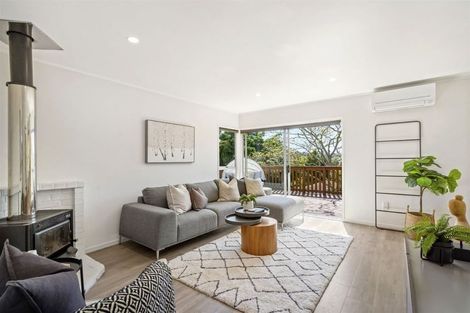 Photo of property in 35 Bayview Road, Bayview, Auckland, 0629