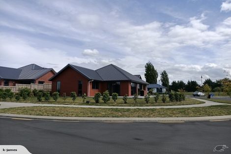 Photo of property in 1 Clifford Close, Leamington, Cambridge, 3432