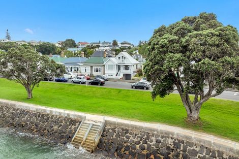 Photo of property in 29 Queens Parade, Devonport, Auckland, 0624