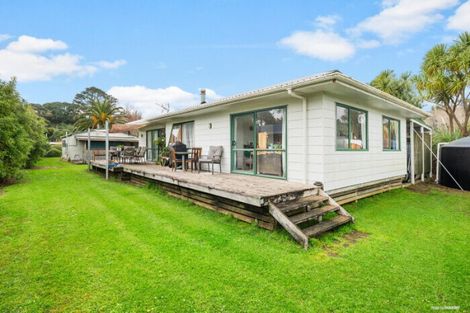 Photo of property in 10 Mackinnon Road, Manukau Heads, Waiuku, 2684