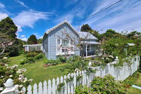 Photo of property in 230 Watt Street, Coromandel, 3506