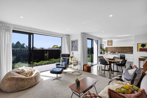 Photo of property in 12 Greenpath Lane, Hurworth, New Plymouth, 4310