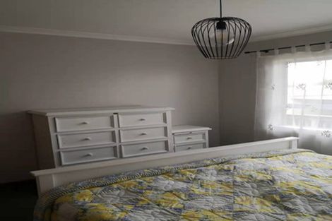 Photo of property in 6 Garden Terrace, Pukekohe, 2120