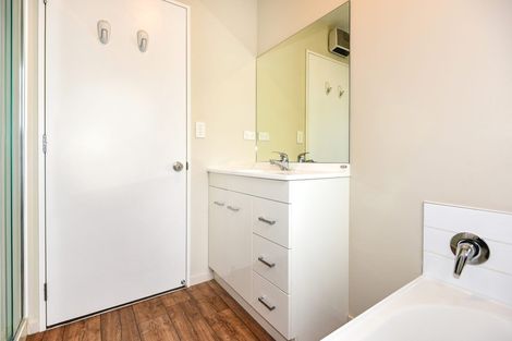 Photo of property in 21a Cross Street, Coalgate, 7673