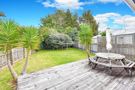 Photo of property in 4a Kita Road, Manurewa, Auckland, 2102