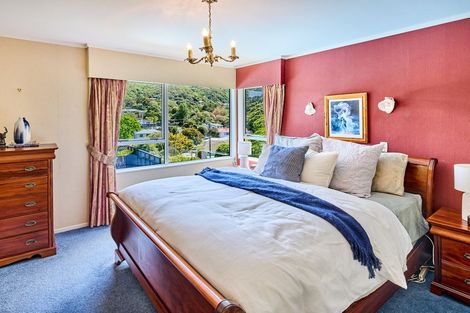 Photo of property in 7 Tui Terrace, Tawa, Wellington, 5028