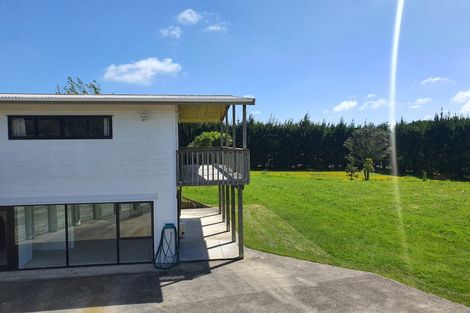 Photo of property in 144 Taupaki Road, Taupaki, Henderson, 0782