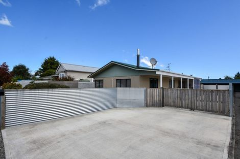 Photo of property in 19a Charles Street, Carterton, 5713