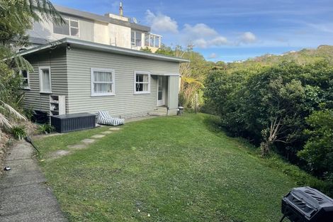 Photo of property in 42 Pokohiwi Road, Normandale, Lower Hutt, 5010