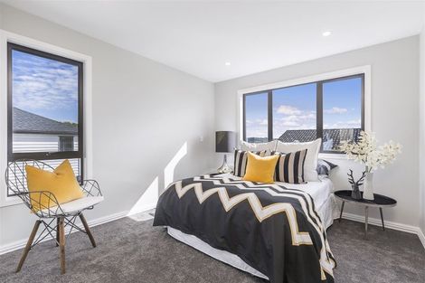 Photo of property in 25 Rothesay Bay Road, Rothesay Bay, Auckland, 0630