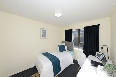 Photo of property in 2/182 Avonhead Road, Avonhead, Christchurch, 8042