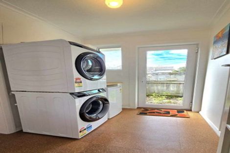 Photo of property in 58b Albert Street, Saint Clair, Dunedin, 9012