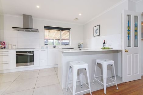 Photo of property in 595 Great South Road, Rosehill, Papakura, 2113