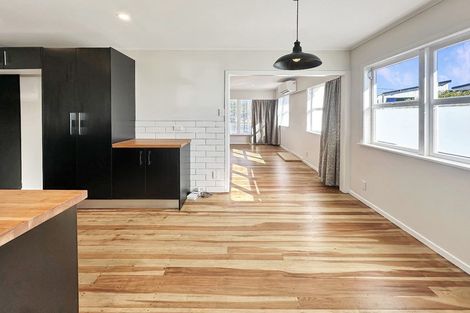 Photo of property in 11 Rowan Terrace, Te Atatu South, Auckland, 0610