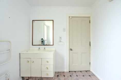 Photo of property in 26 Hunter Street, Edendale, 9825