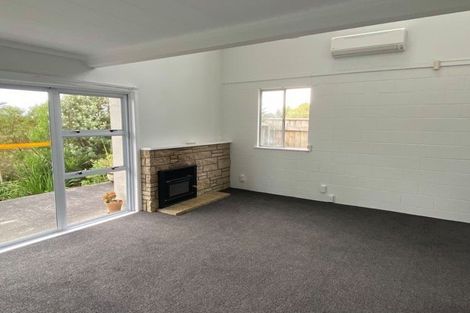 Photo of property in 16 Queens Road, Waikanae Beach, Waikanae, 5036