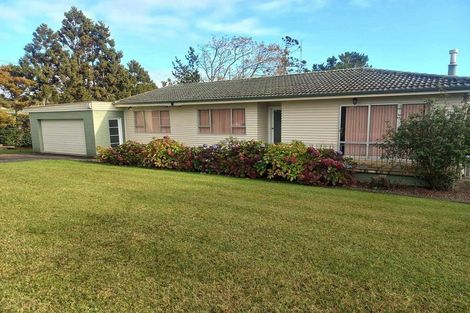 Photo of property in 140 Hanham Road, Kumeu, 0891