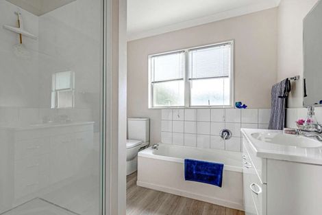 Photo of property in 24 The Fairway, Whakatane, 3120