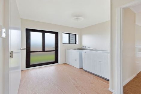 Photo of property in 18 Solveig Place, Randwick Park, Auckland, 2105