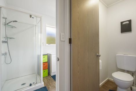 Photo of property in 2/42 Rua Road, Glen Eden, Auckland, 0602