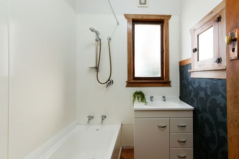 Photo of property in 22 Clausen Street, Takaro, Palmerston North, 4412