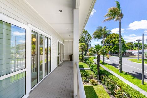 Photo of property in 4 Puriri Boulevard, Orewa, 0931