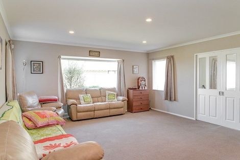 Photo of property in 159 Pacific Drive, Fitzherbert, Palmerston North, 4410
