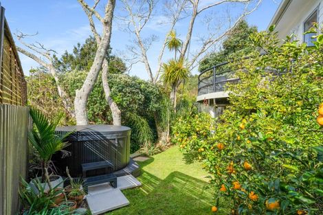 Photo of property in 30 Windsor Drive, Tairua, 3508