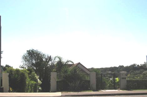 Photo of property in 304 Hurstmere Road, Takapuna, Auckland, 0622