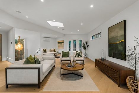 Photo of property in 61a Churchill Road, Murrays Bay, Auckland, 0630