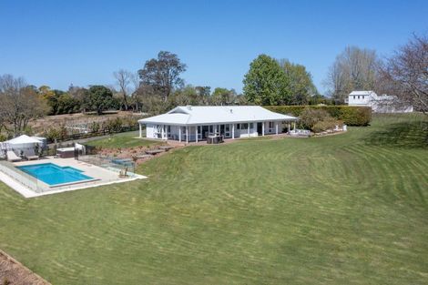 Photo of property in 339 Clifton Road, Whitford, Howick, 2571