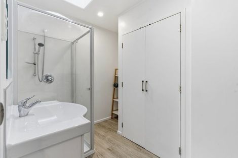Photo of property in 2a Mallett Place, Halswell, Christchurch, 8025