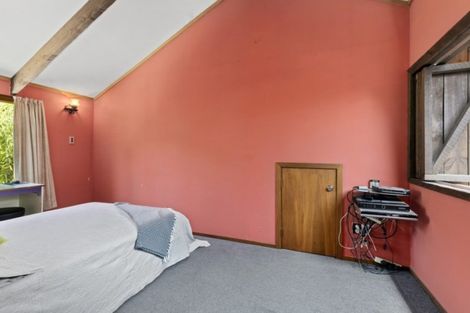 Photo of property in 5 Dalton Grove, Stokes Valley, Lower Hutt, 5019