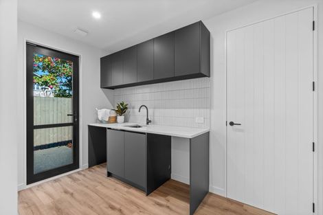 Photo of property in 112a Paparoa Street, Papanui, Christchurch, 8053