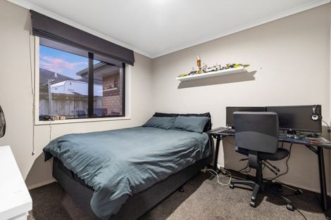 Photo of property in 23 Seabreeze Place, Papamoa Beach, Papamoa, 3118