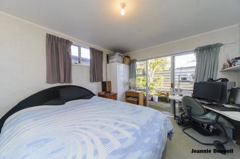 Photo of property in 25 Chadwick Place, Highbury, Palmerston North, 4412
