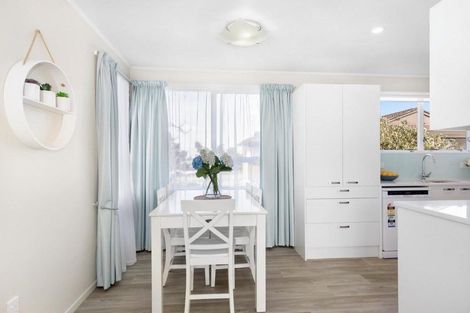 Photo of property in 47 Hassan Drive, Massey, Auckland, 0614