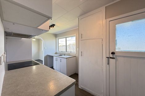 Photo of property in 27 Blake Street, Waitara, 4320