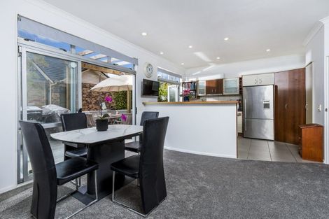 Photo of property in 75 Browns Bay Road, Browns Bay, Auckland, 0630