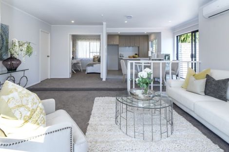 Photo of property in 2/123 Prince Regent Drive, Half Moon Bay, Auckland, 2012