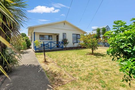 Photo of property in 8 Abbot Street, Gonville, Whanganui, 4501