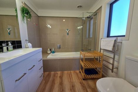 Photo of property in 1 Manning Place, Lake Tekapo, 7999