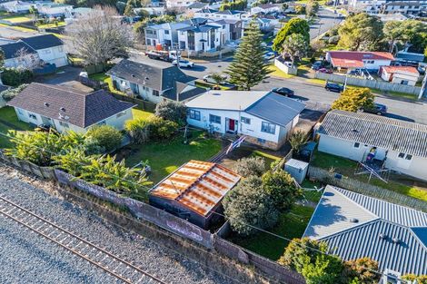 Photo of property in 69 Ferguson Street, Manurewa East, Auckland, 2102