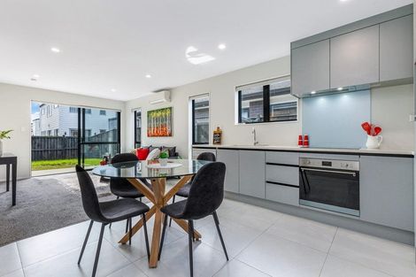 Photo of property in 19 Farmland Road, Papakura, 2110