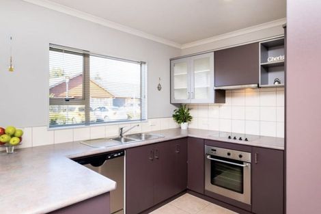 Photo of property in Parkvale Estate, 1232/10 Howard Street, Parkvale, Hastings, 4122