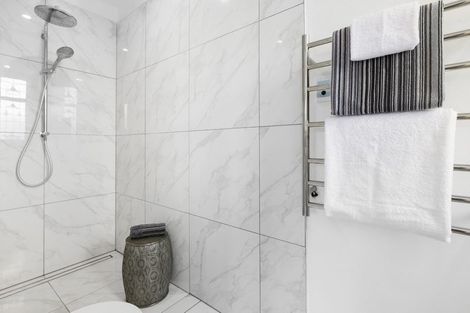 Photo of property in 8a Bruce Street, Roslyn, Dunedin, 9011