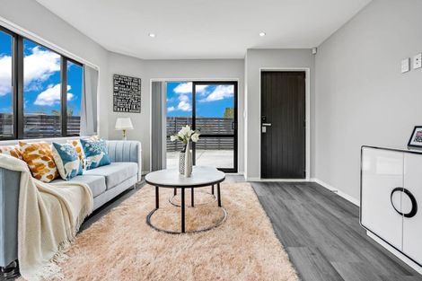 Photo of property in 12 Sheralee Place, Bucklands Beach, Auckland, 2014