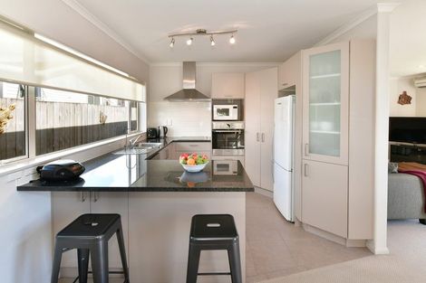 Photo of property in 25 Pine Road, Orewa, 0931