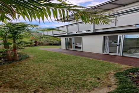 Photo of property in 1/598 Beach Road, Rothesay Bay, Auckland, 0630